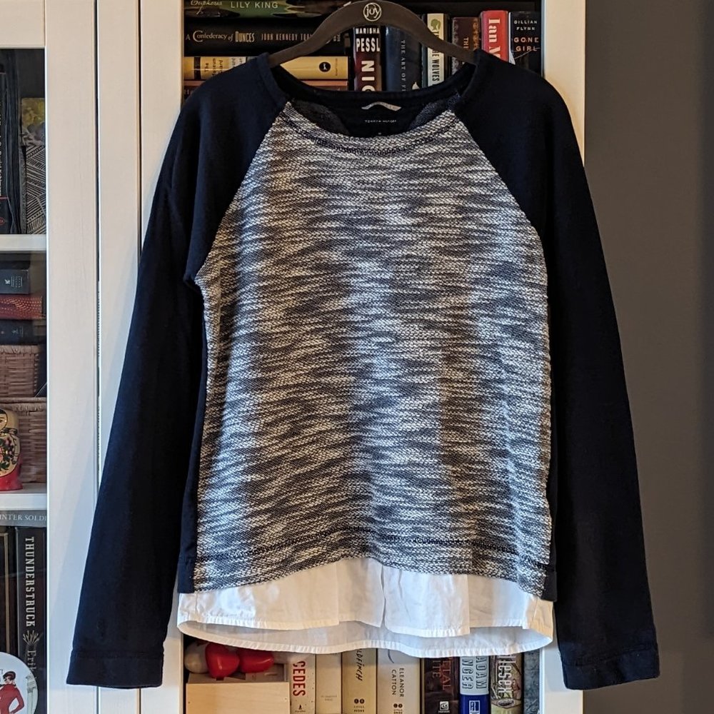 Navy & White Sweatshirt with Layered Look // Tommy Hilfiger Athluxe // Size M